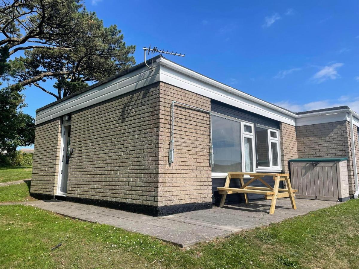 2 Bedroom Holiday Chalet Near Bude Kilkhampton ภายนอก รูปภาพ