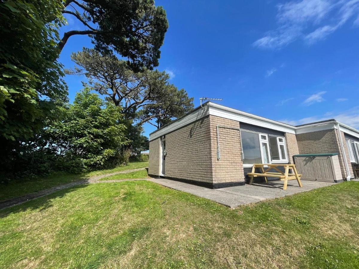 2 Bedroom Holiday Chalet Near Bude Kilkhampton ภายนอก รูปภาพ